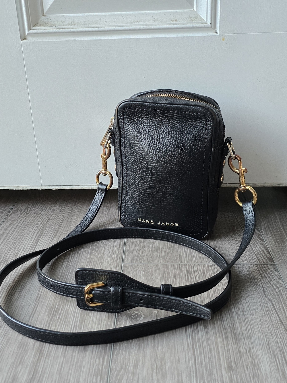 Marc Jacobs North South Black Pebbled Leather Crossbody Phone Bag Minimalist